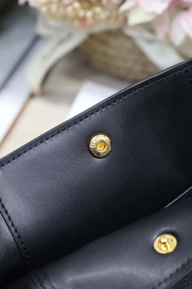 Dior Medium Signature Bucket Bag Grained Calfskin M2841USKU black