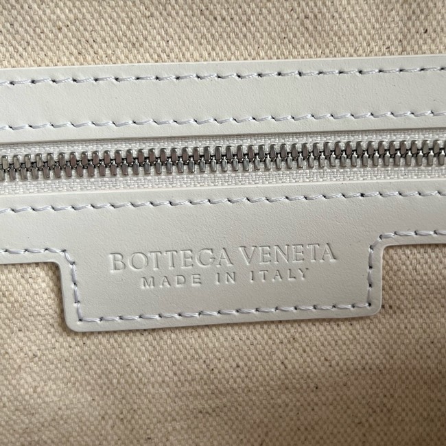 Bottega Veneta Concert Pouch 794258 white