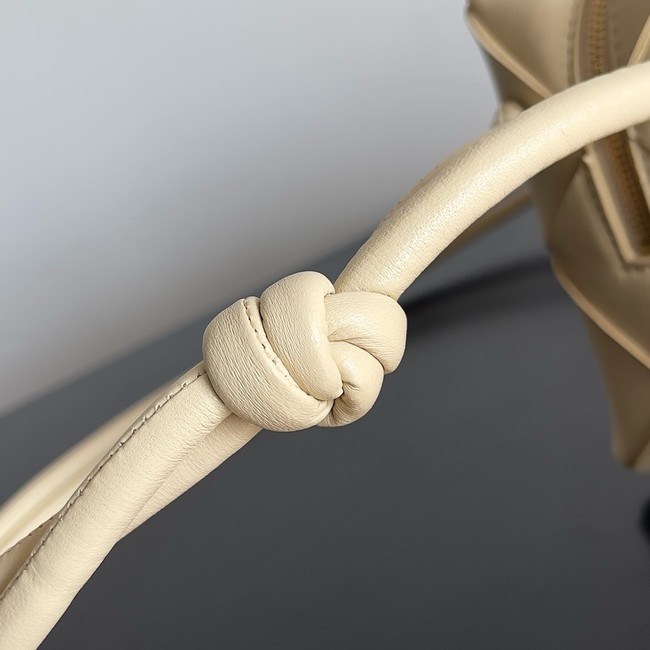 Bottega Veneta Intrecciato Concert Pouch D794258 Cream