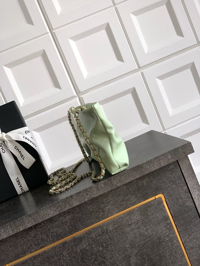 Chanel CLUTCH WITH CHAIN AP4613 green