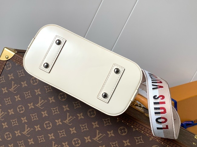 Louis Vuitton Alma BB M59217 white