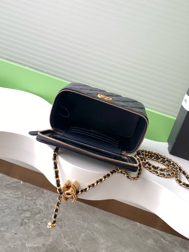 CHANEL MINI CLUTCH Grained Calfskin AP3940 black