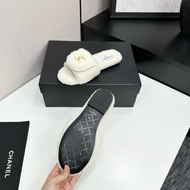 Chanel Slippers 45045-1