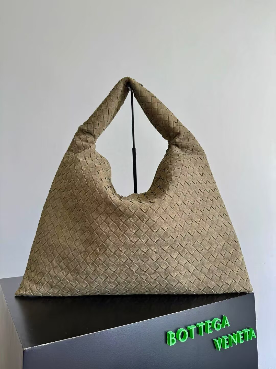 Bottega Veneta Large Hop Bag 763970 Gray Bottega Veneta Large Hop Bag 763970 Gray