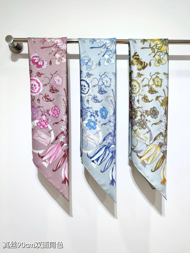 Gucci Shawl Cashmere and Silk Jacquard KY117