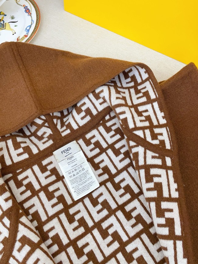 Fendi Cashmere cape FXX724