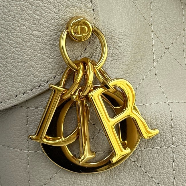 Medium Dior Voyage Bag Powder Beige Flat Macrocannage Grained Calfskin M2846UJ