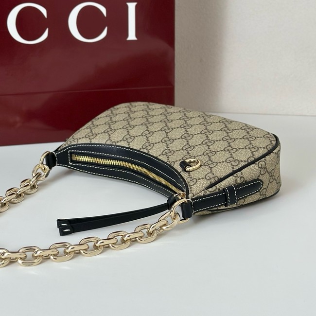 Gucci GG Emblem small shoulder bag 847447 black