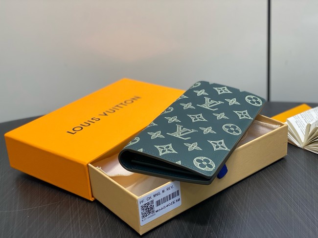 Louis Vuitton Brazza Wallet M83126 Forest Green