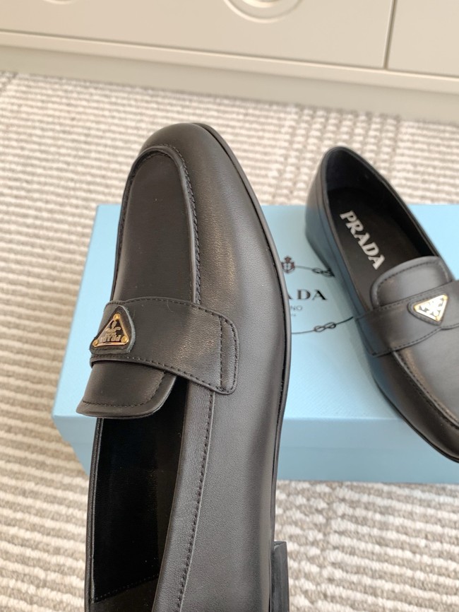 Prada leather loafers 87199-7