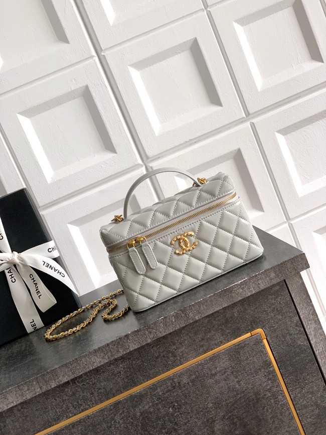 Chanel Vanity with Chain 26C Oil-tanned leather AP4936 gray