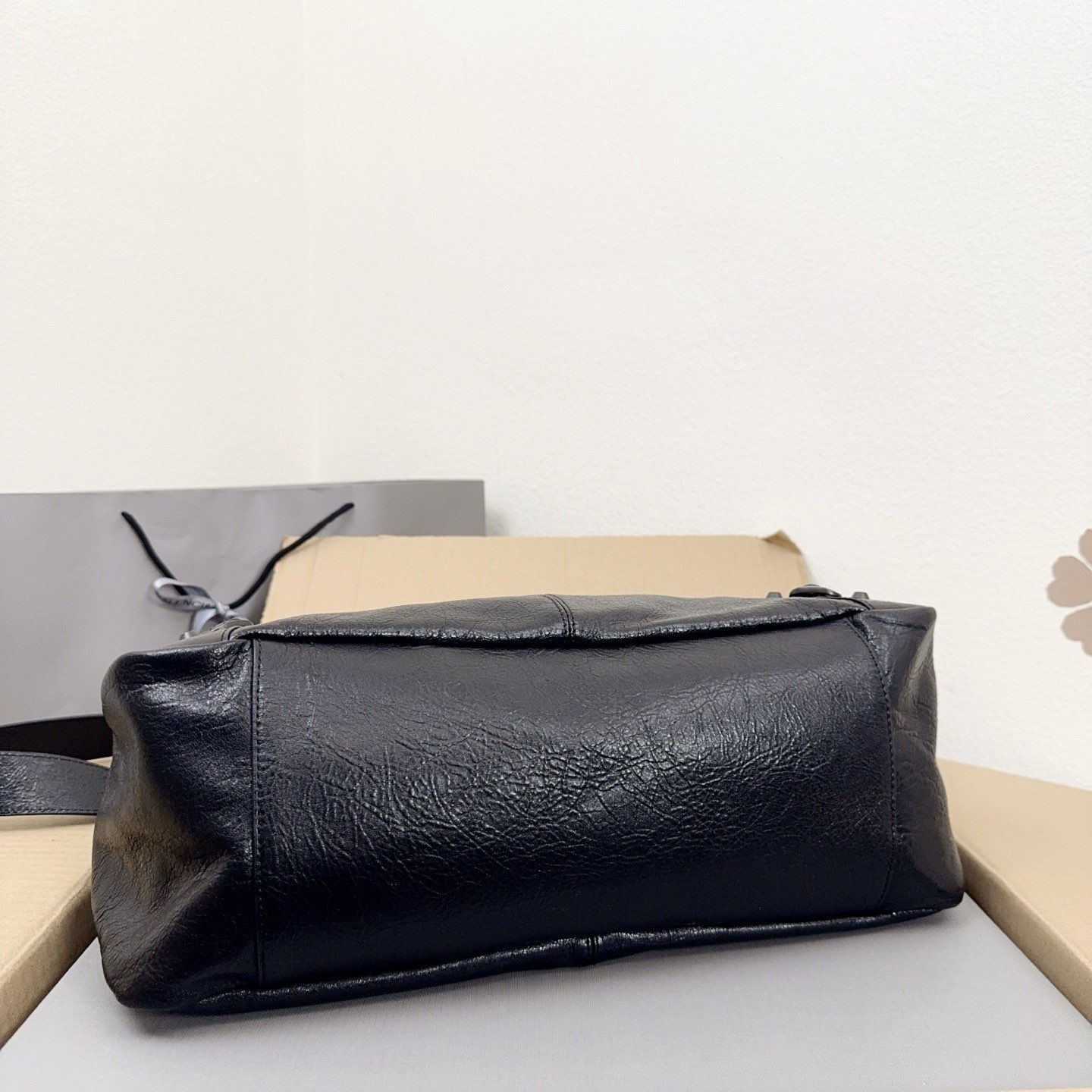 Balenciaga Original Leather Handbag 2185 Black