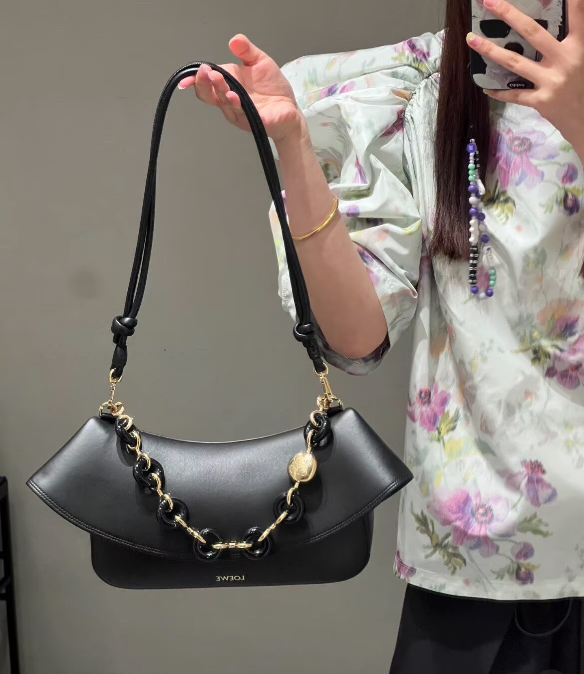 Loewe Ola Original Leather Fashion Handbag L53012 Black Loewe Ola Original Leather Fashion Handbag L53012 Black