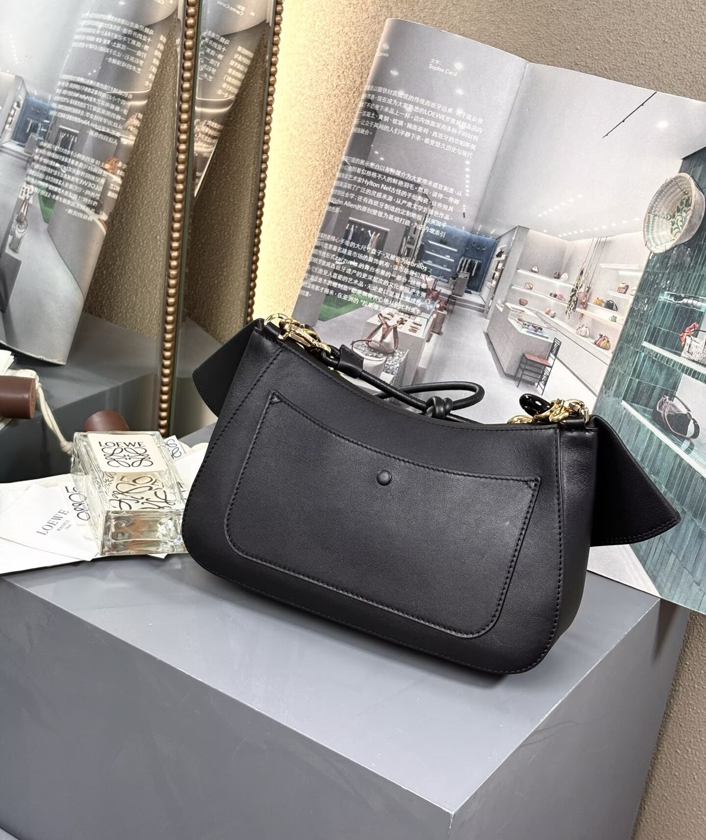 Loewe Ola Original Leather Fashion Handbag L53012 Black Loewe Ola Original Leather Fashion Handbag L53012 Black