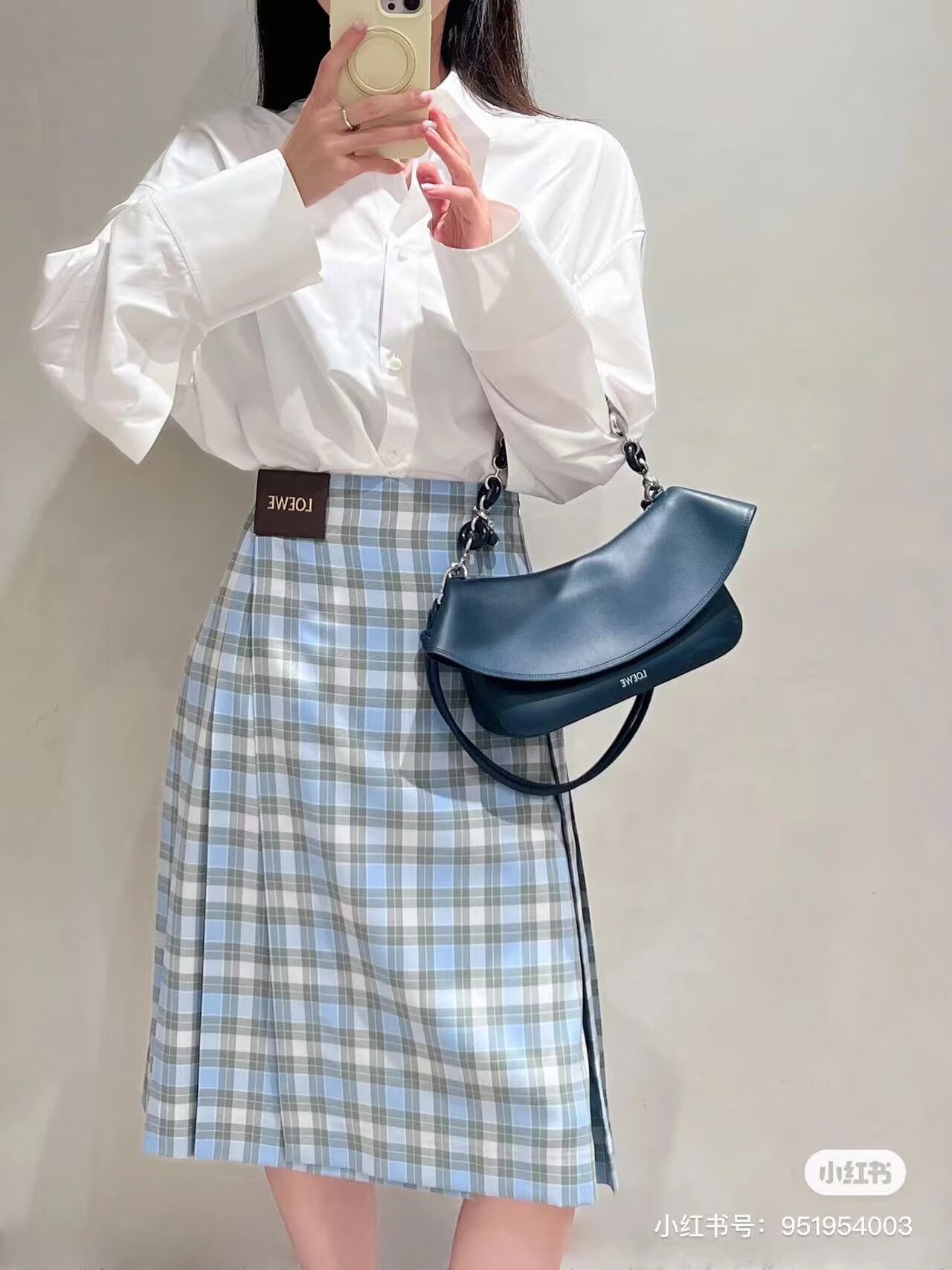 Loewe Ola Original Leather Fashion Handbag L53012 Navy Loewe Ola Original Leather Fashion Handbag L53012 Navy