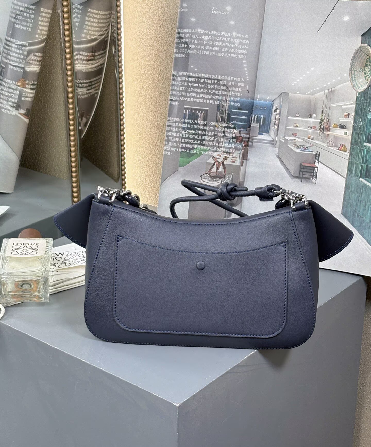 Loewe Ola Original Leather Fashion Handbag L53012 Navy Loewe Ola Original Leather Fashion Handbag L53012 Navy