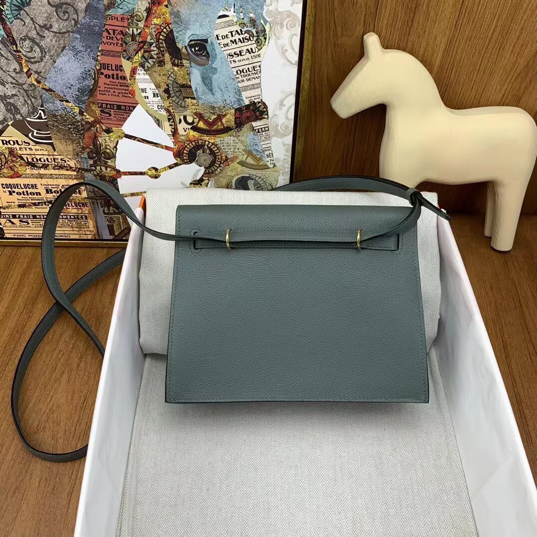 Hermes Kelly Danse Original Evercolor Leather 22CM KL22 Almond Green Gold-Tone Hermes Kelly Danse Original Evercolor Leather 22CM KL22 Almond Green Gold-Tone