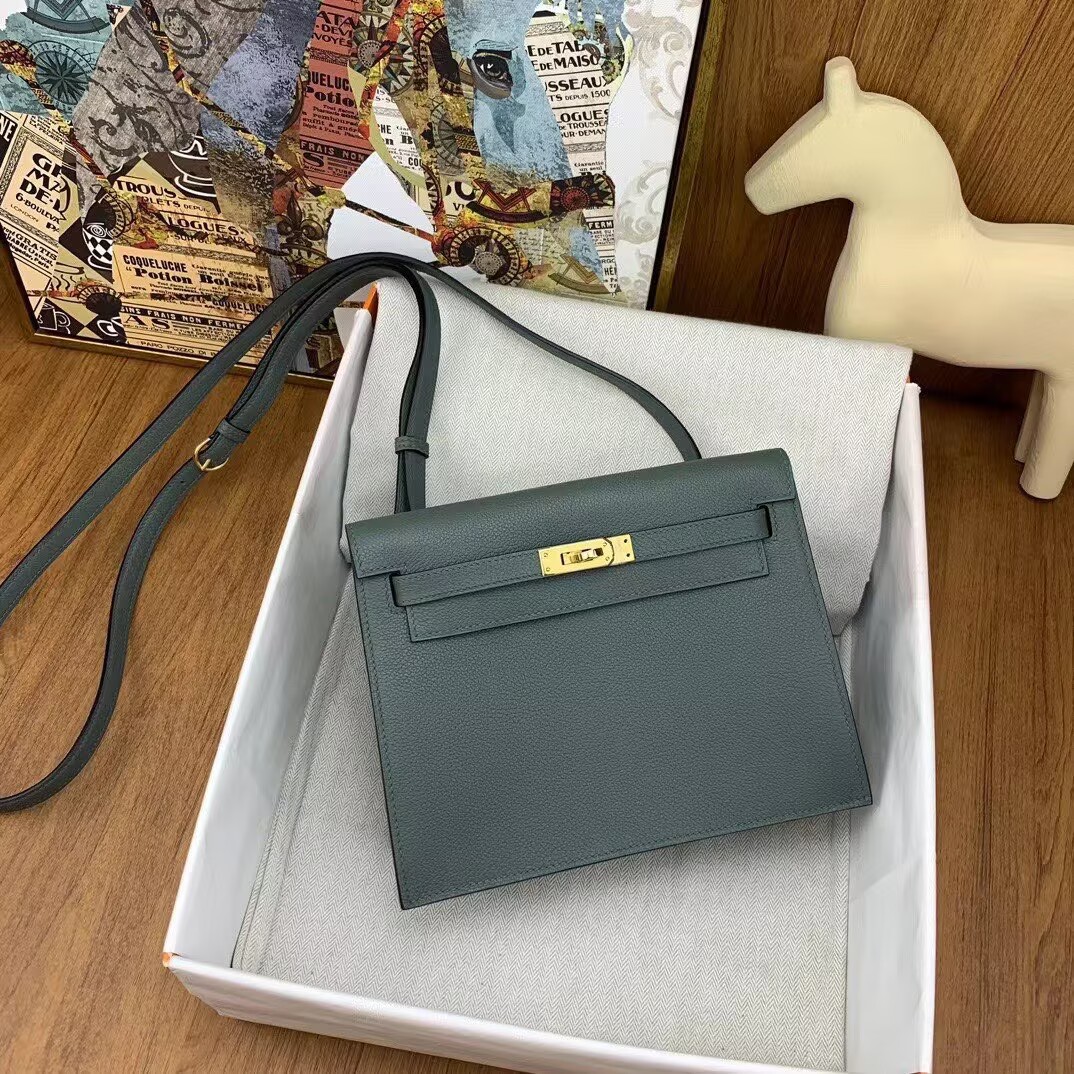 Hermes Kelly Danse Original Evercolor Leather 22CM KL22 Almond Green Gold-Tone Hermes Kelly Danse Original Evercolor Leather 22CM KL22 Almond Green Gold-Tone