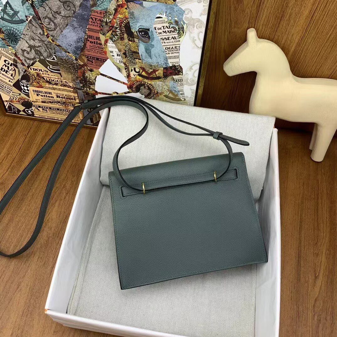Hermes Kelly Danse Original Evercolor Leather 22CM KL22 Almond Green Gold-Tone Hermes Kelly Danse Original Evercolor Leather 22CM KL22 Almond Green Gold-Tone