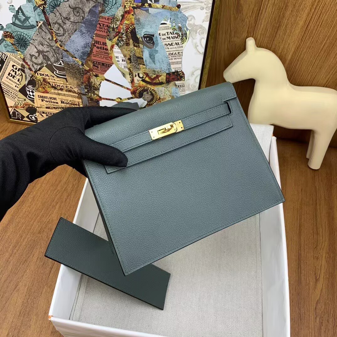 Hermes Kelly Danse Original Evercolor Leather 22CM KL22 Almond Green Gold-Tone Hermes Kelly Danse Original Evercolor Leather 22CM KL22 Almond Green Gold-Tone
