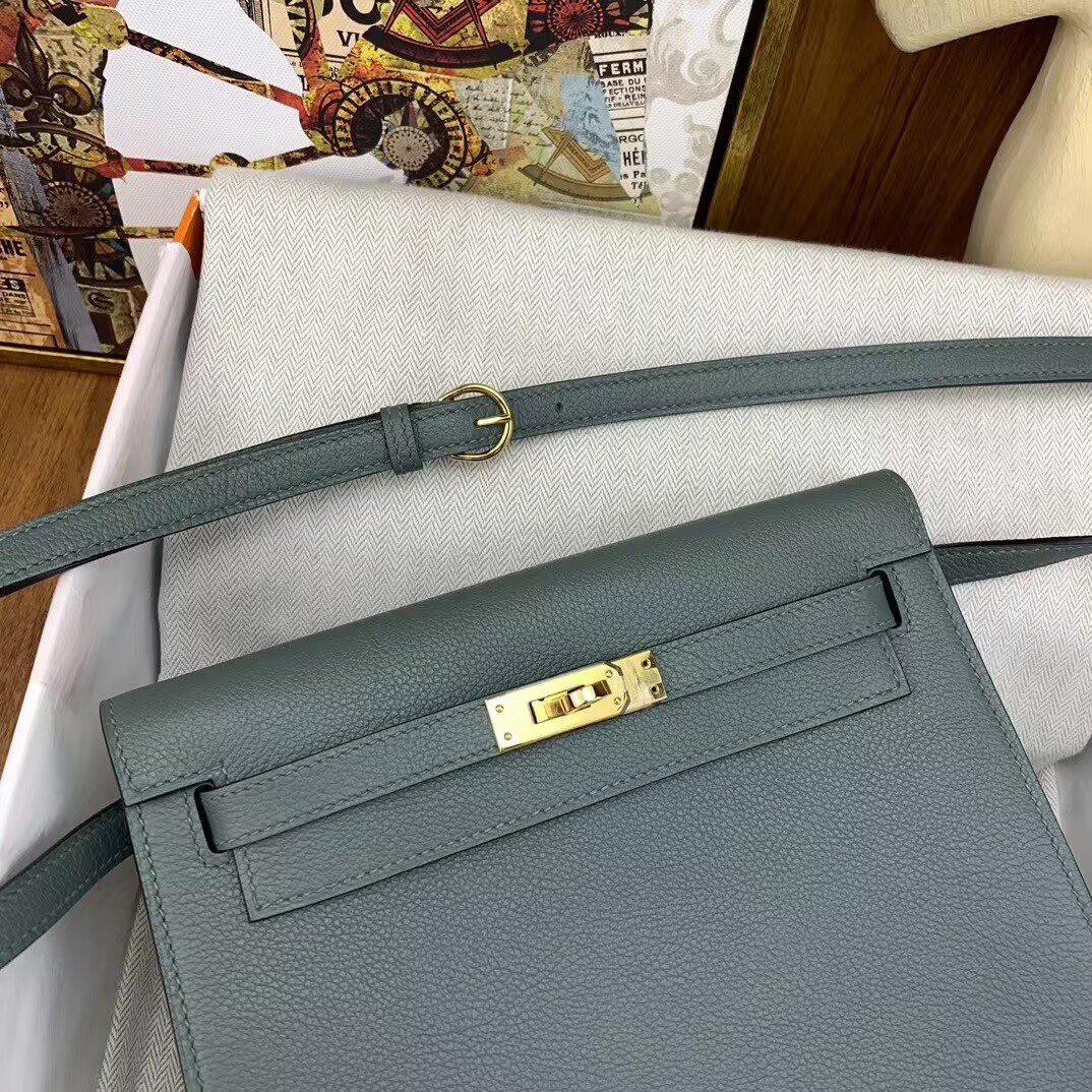 Hermes Kelly Danse Original Evercolor Leather 22CM KL22 Almond Green Gold-Tone Hermes Kelly Danse Original Evercolor Leather 22CM KL22 Almond Green Gold-Tone