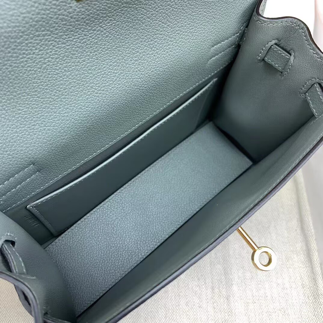 Hermes Kelly Danse Original Evercolor Leather 22CM KL22 Almond Green Gold-Tone Hermes Kelly Danse Original Evercolor Leather 22CM KL22 Almond Green Gold-Tone