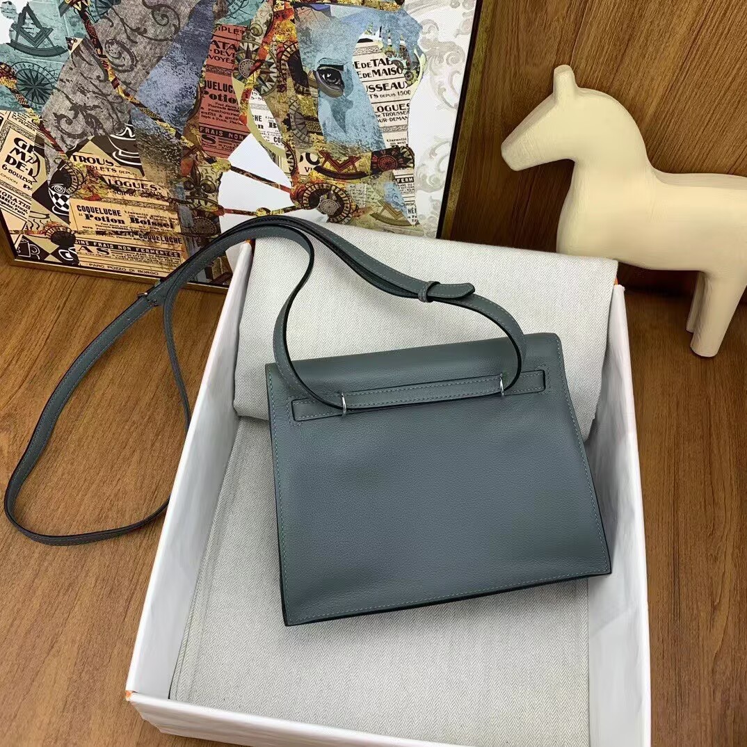 Hermes Kelly Danse Original Evercolor Leather 22CM KL22 Almond Green Silver-Tone Hermes Kelly Danse Original Evercolor Leather 22CM KL22 Almond Green Silver-Tone