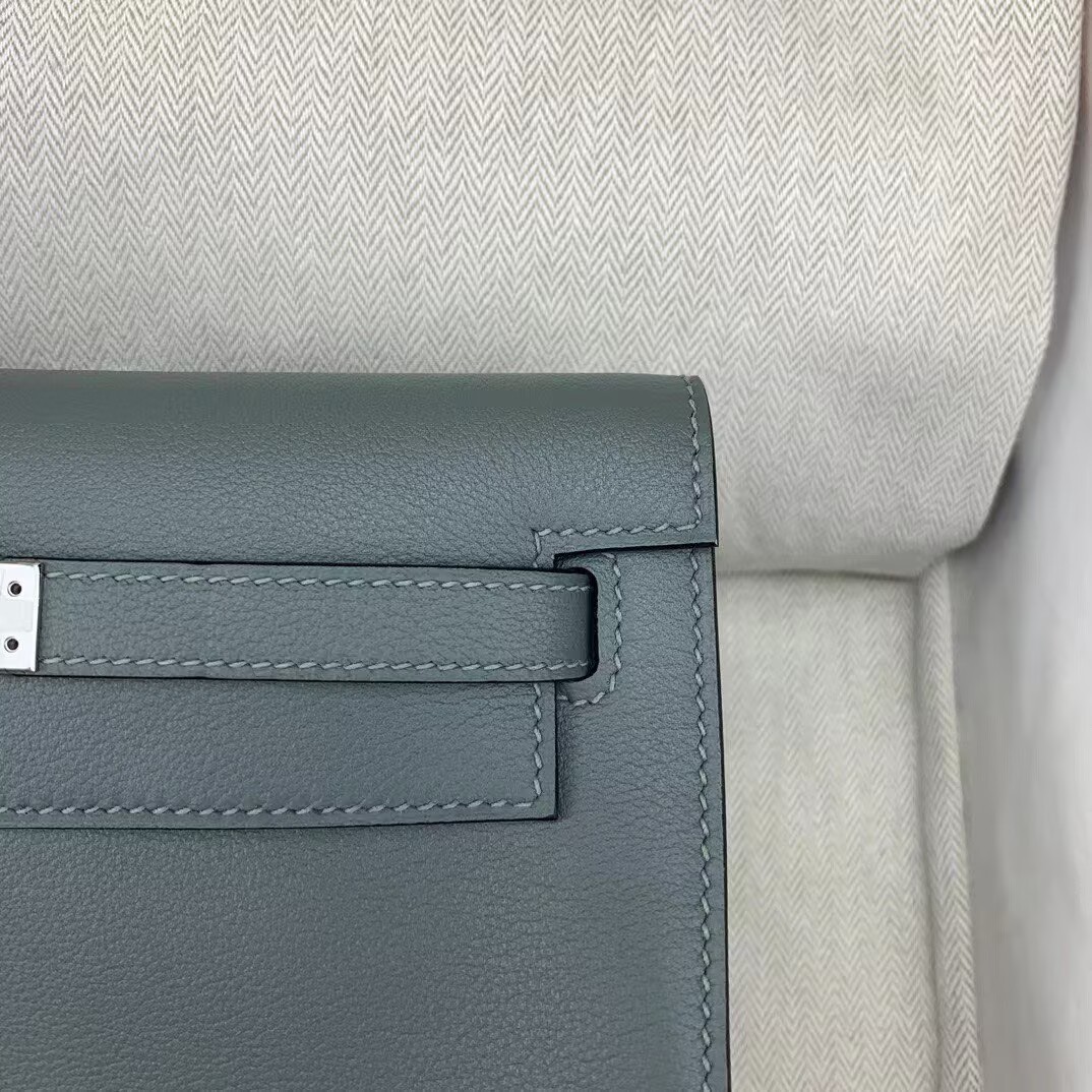 Hermes Kelly Danse Original Evercolor Leather 22CM KL22 Almond Green Silver-Tone Hermes Kelly Danse Original Evercolor Leather 22CM KL22 Almond Green Silver-Tone