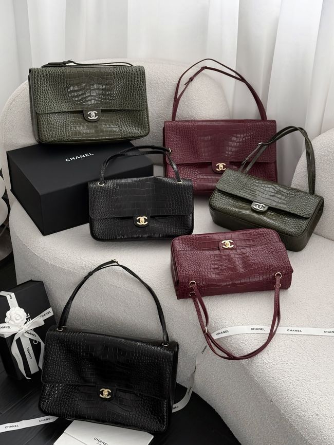 Chanel Crocodile Embossed Maxi Flap bag AS6231 Burgundy&gold-Tone Metal Chanel Crocodile Embossed Maxi Flap bag AS6231 Burgundy&gold-Tone Metal