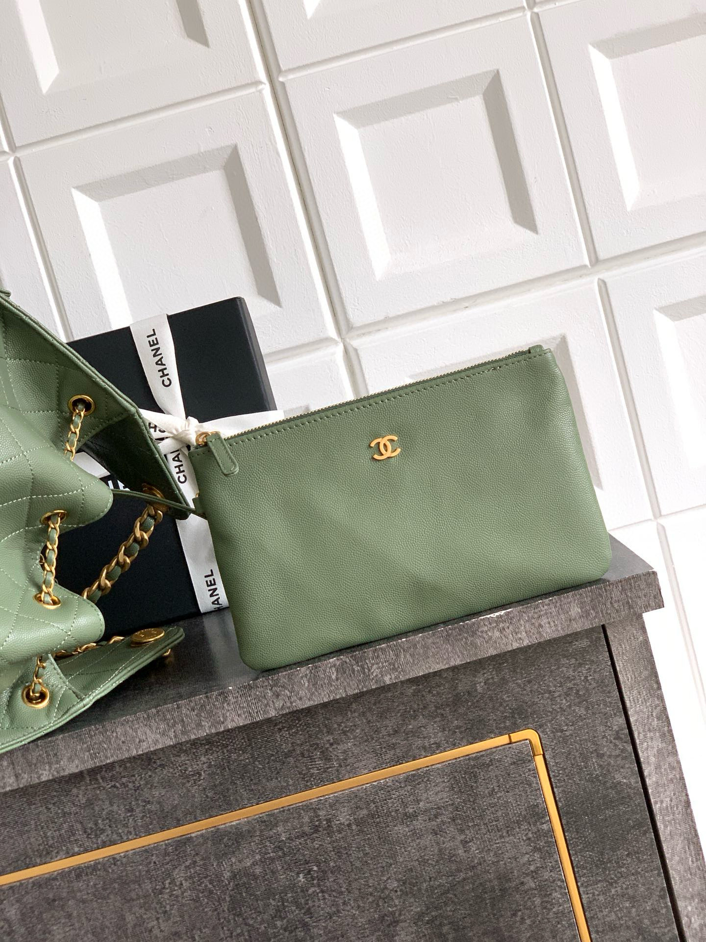 CHANEL 25S Hobo HANDBAG AS5293 red CHANEL 25S Hobo HANDBAG AS5293 red