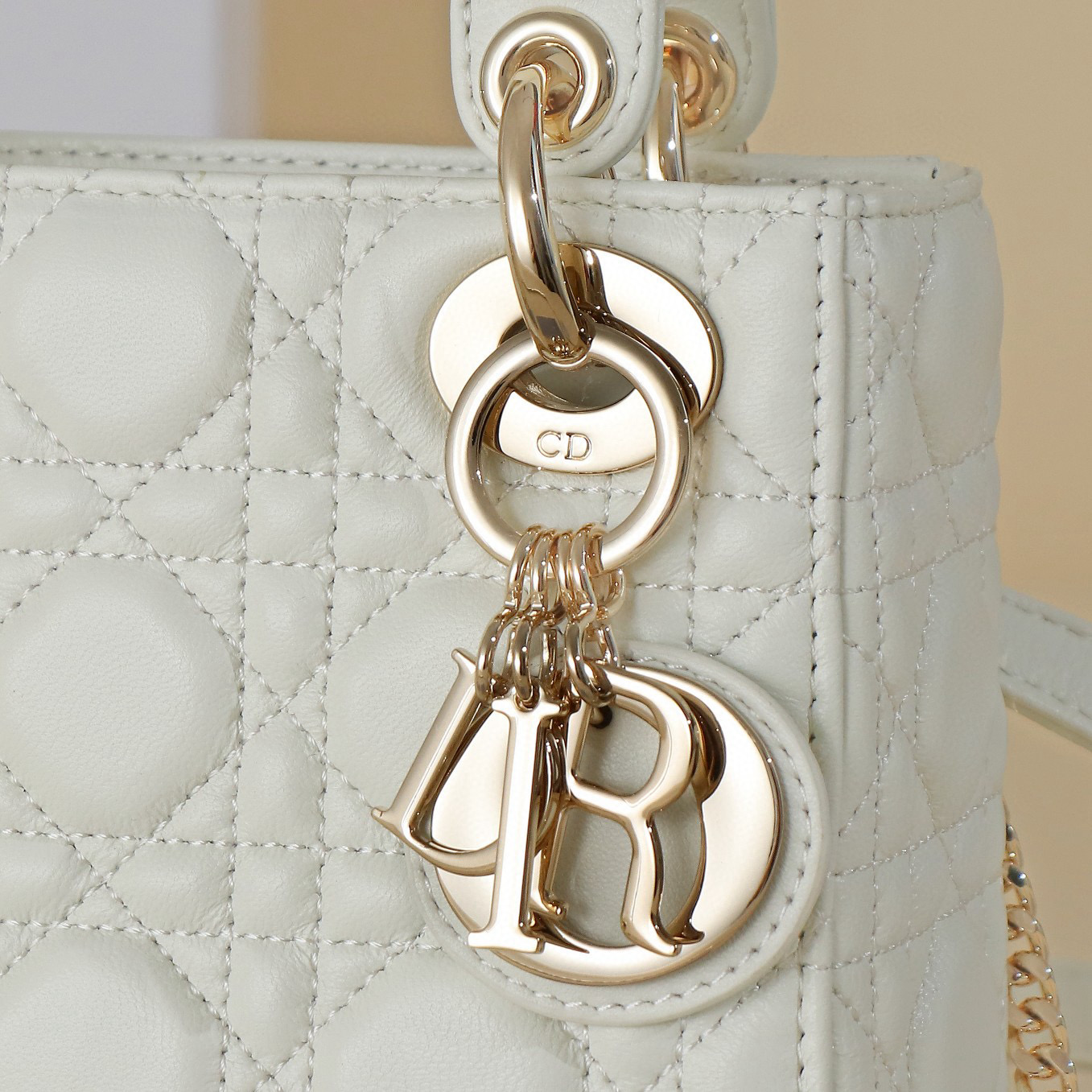 MINI LADY DIOR BAG Lambskin M0566OW white&gold MINI LADY DIOR BAG Lambskin M0566OW white&gold