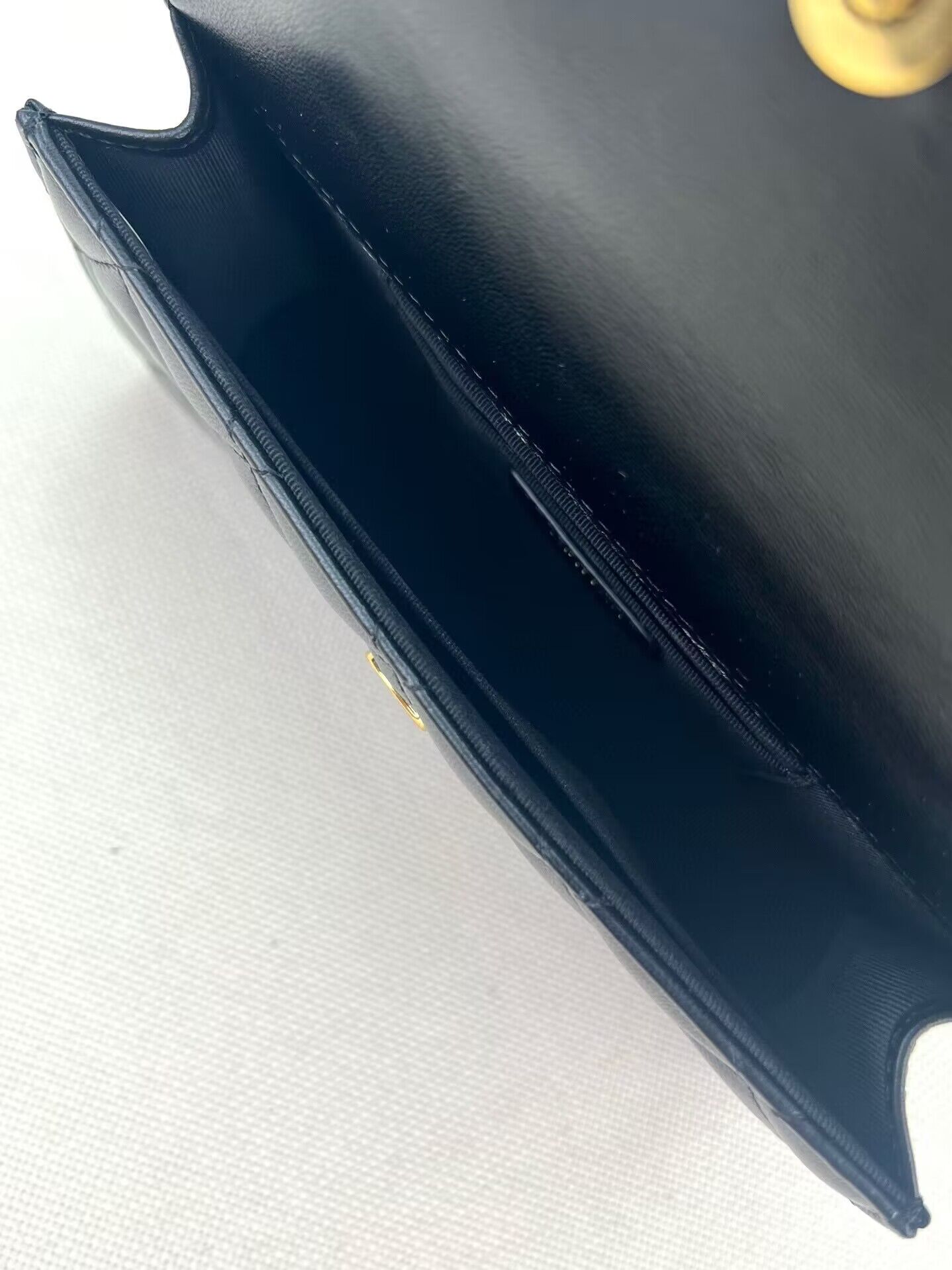 CHANEL 22B Kelly Pearl Top Handle Bag AP3562 Black CHANEL 22B Kelly Pearl Top Handle Bag AP3562 Black