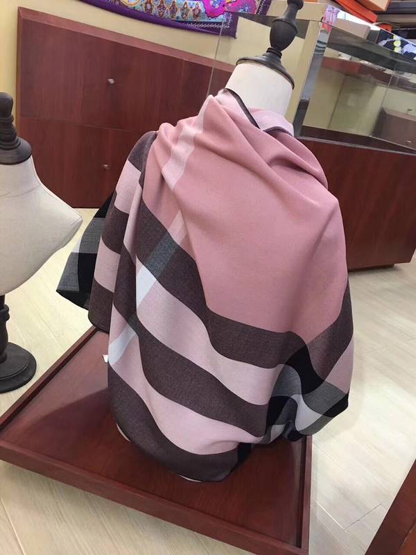 Burberry Scarf BBC00186 Burberry Scarf BBC00186