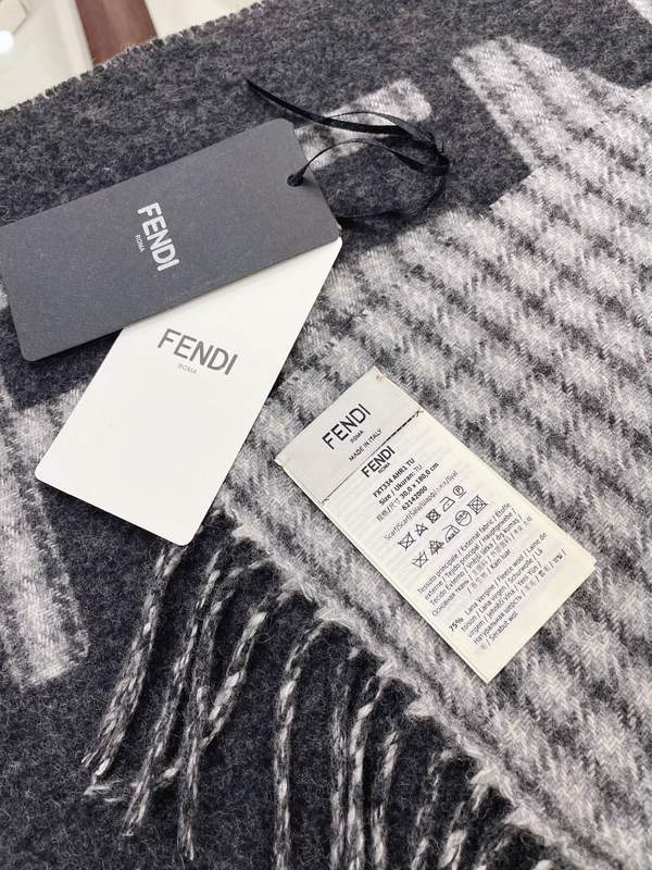 Fendi Scarf FDC00118 Fendi Scarf FDC00118