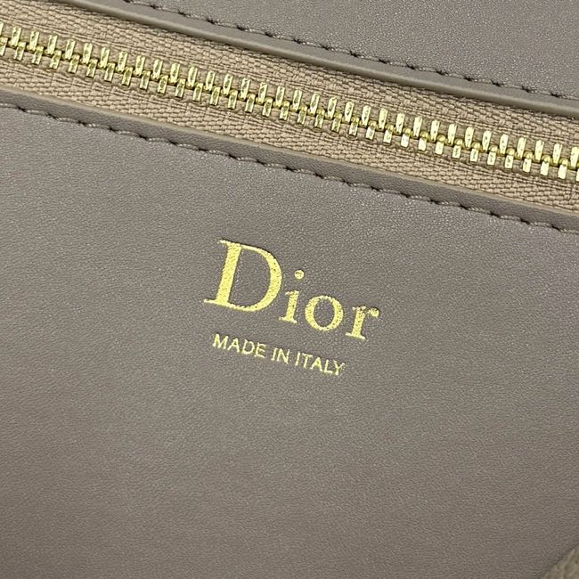 Medium Dior Medaillon Flap Bag Grained Calfskin M3920QD Khaki