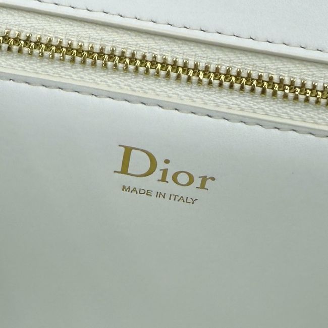 Medium Dior Medaillon Flap Bag Grained Calfskin M3920QD Latte