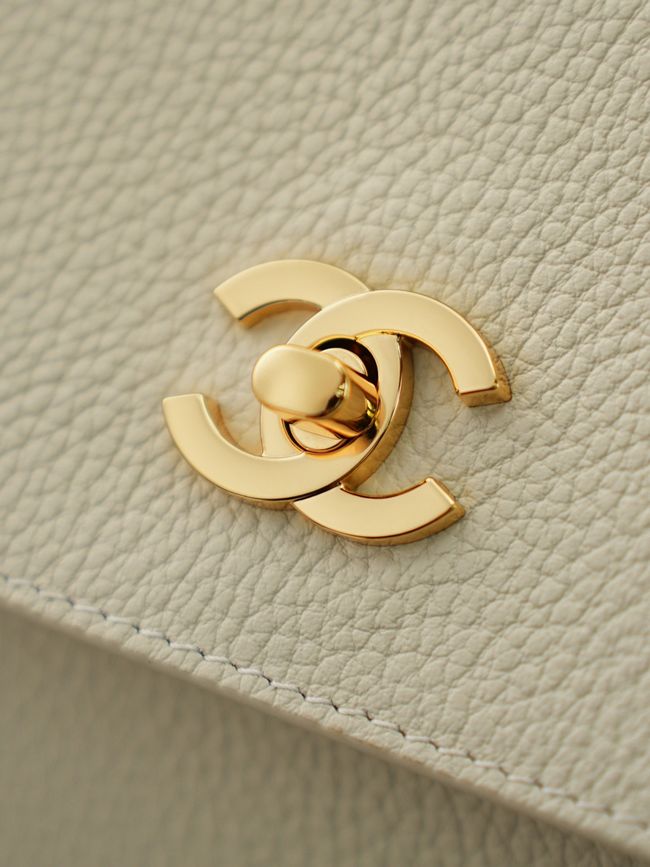 Chanel 26S Grained Calfskin Shopping Bag AS6289 cream