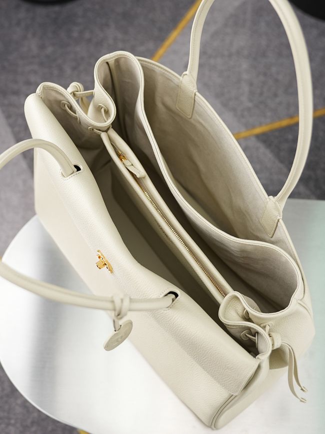 Chanel 26S Grained Calfskin Shopping Bag AS6289 cream