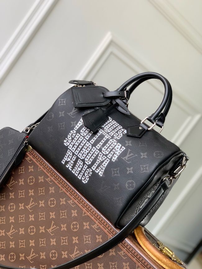 Louis Vuitton RUNWAY Speedy P9 Bandouliere M26180 black Louis Vuitton RUNWAY Speedy P9 Bandouliere M26180 black