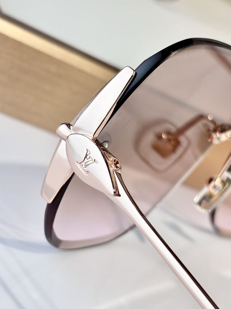 Louis Vuitton Sunglasses LVS00011-2