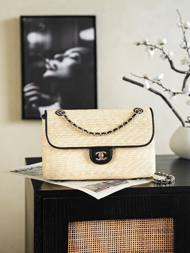 CHANEL medium Flapbag Braided Straw 66992 black CHANEL medium Flapbag Braided Straw 66992 black