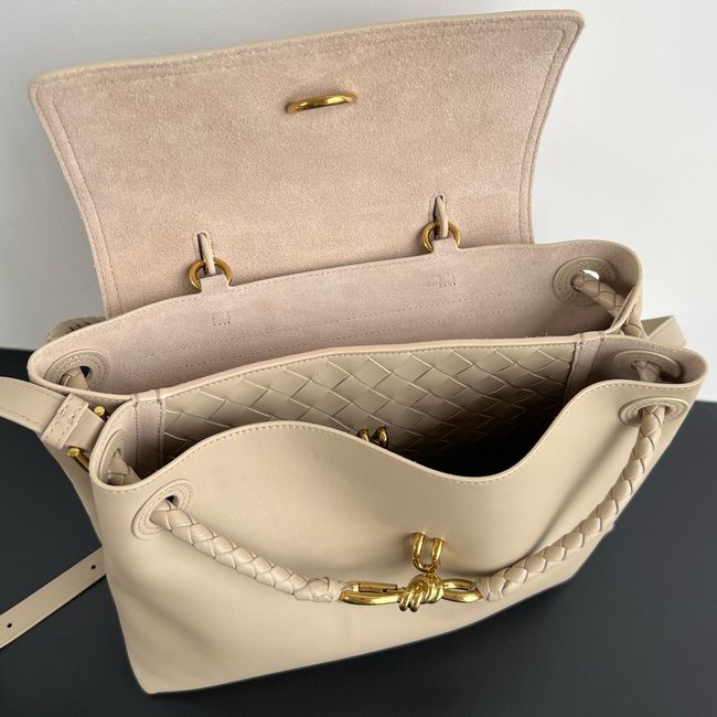 Bottega Veneta Small Andiamo P5678 Brass finish Bottega Veneta Small Andiamo P5678 Brass finish