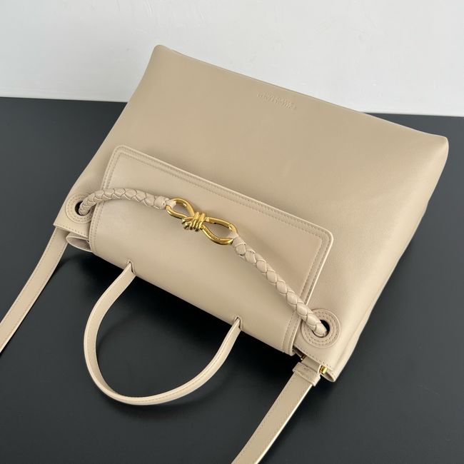 Bottega Veneta Small Andiamo P5678 Brass finish Bottega Veneta Small Andiamo P5678 Brass finish