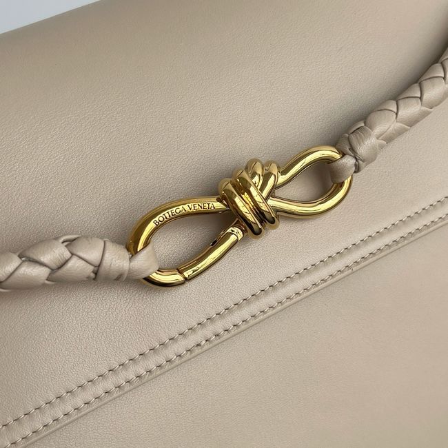 Bottega Veneta Small Andiamo P5678 Brass finish Bottega Veneta Small Andiamo P5678 Brass finish