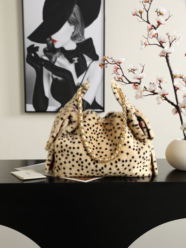 CHANEL 25 Small Handbag AS5293 Light Beige & Black CHANEL 25 Small Handbag AS5293 Light Beige & Black