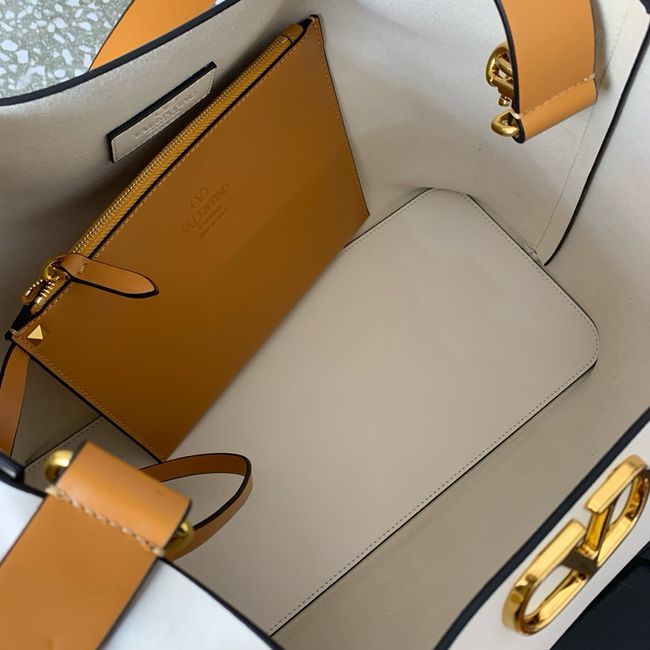 VALENTINO Medium Sheepskin Shoulder Bag 0112L white&brown