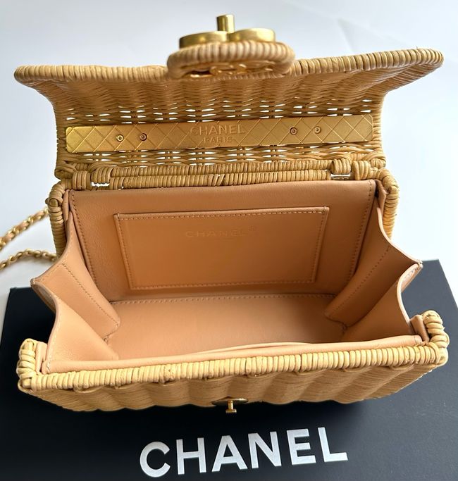 CHANEL Shoulder Bag AS5994 Apricot