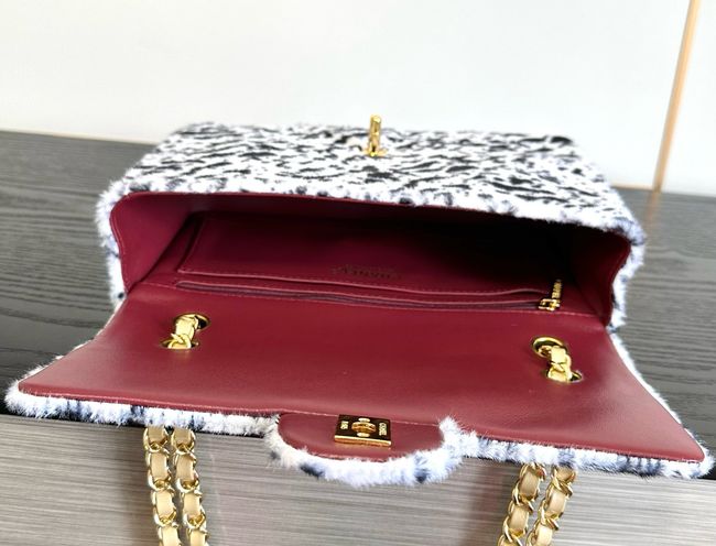 Chanel SMALL FLAP BAG AS1112 White & Black Chanel SMALL FLAP BAG AS1112 White & Black