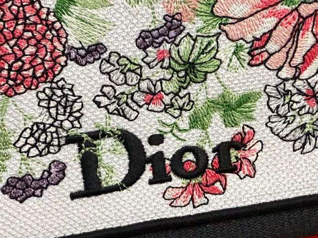 Medium Dior Book Tote with Strap Multicolor Dior Hortensia Garden Embroidery M1354PE Medium Dior Book Tote with Strap Multicolor Dior Hortensia Garden Embroidery M1354PE