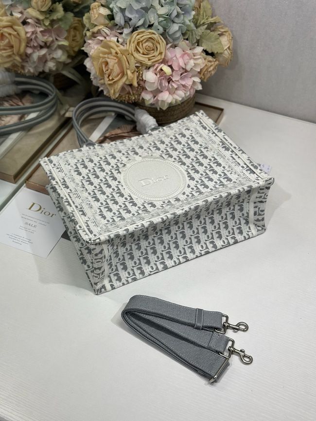 Medium Dior Book Tote with Strap Oblique Embroidery M1354PE-5